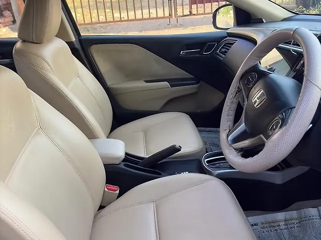 Used Honda City 4th Generation V CVT Petrol [2017-2019] in Ahmedabad