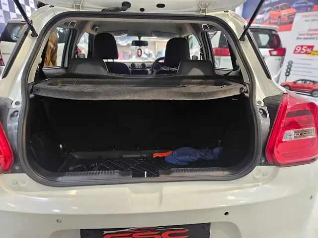 Used Maruti Suzuki Swift [2021-2024] VXi in Kanpur