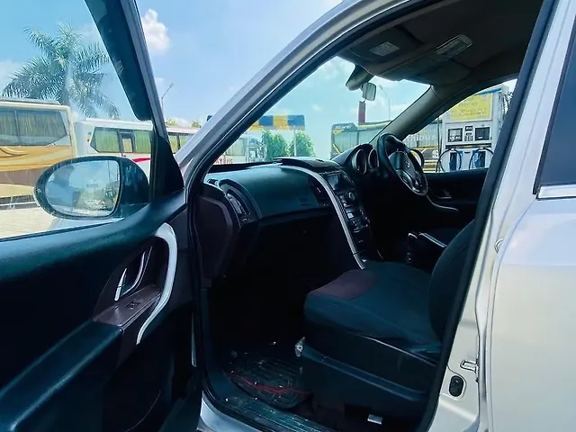Used Mahindra XUV500 [2015-2018] W6 in Lucknow