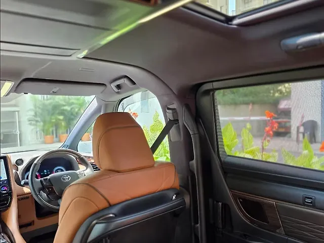 Used Toyota Vellfire VIP – Executive Lounge Hybrid (Electric + Petrol) Automatic in Mumbai