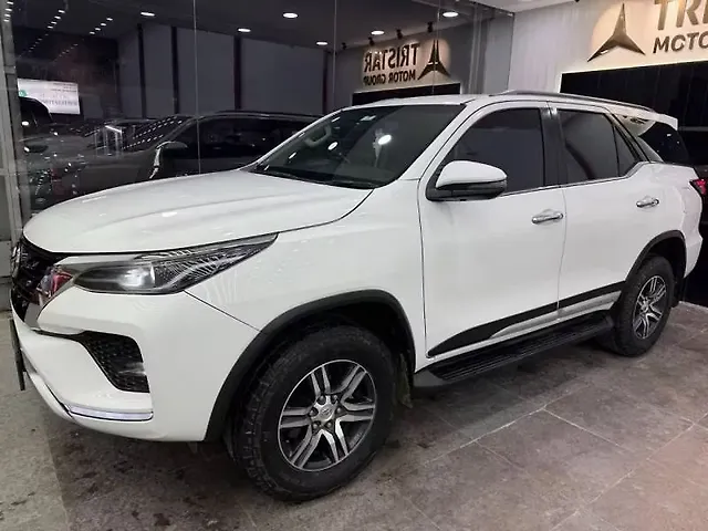 Used Toyota Fortuner 4x2 2WD Petrol 2.7L Automatic in Hyderabad