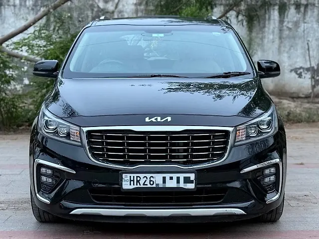Used 2022 Kia Carnival in Delhi