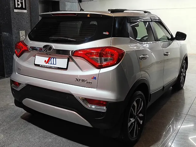 Used Mahindra XUV300 [2019-2024] W8 (O) 1.5 Diesel [2020] in Ahmedabad