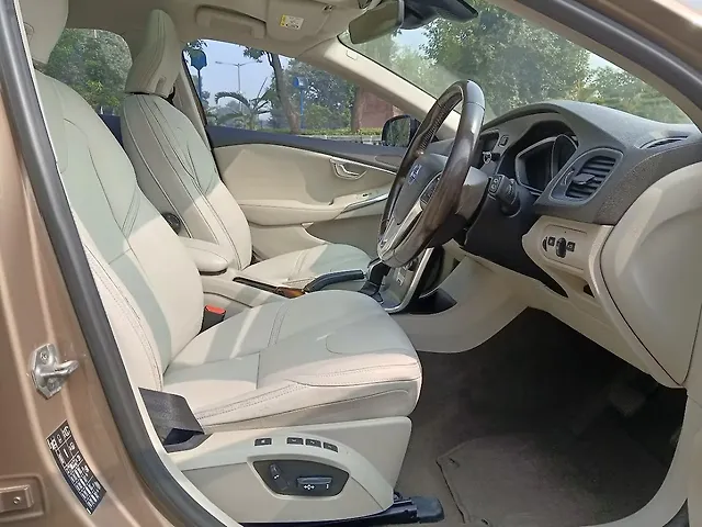 Used Volvo V40 Cross Country [2013-2016] D3 Inscription in Kolkata