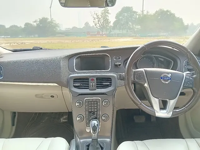 Used Volvo V40 Cross Country [2013-2016] D3 Inscription in Kolkata