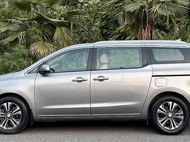 Used Kia Carnival [2020-2023] Prestige 7 STR in Delhi