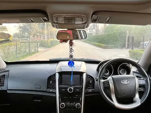Used Mahindra XUV500 W9 [2018-2020] in Chandigarh