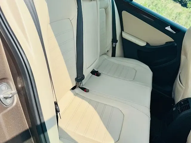 Used Volkswagen Jetta Highline TDI AT in Surat