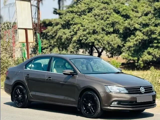 Used Volkswagen Jetta Highline TDI AT in Surat