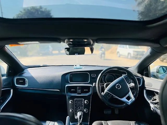 Used Volvo V40 [2016-2019] D3 R-Design in Jaipur