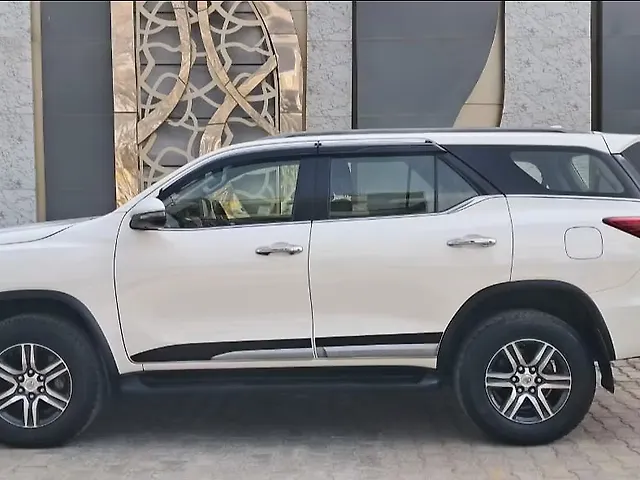 Used Toyota Fortuner [2016-2021] 2.8 4x2 AT in Delhi