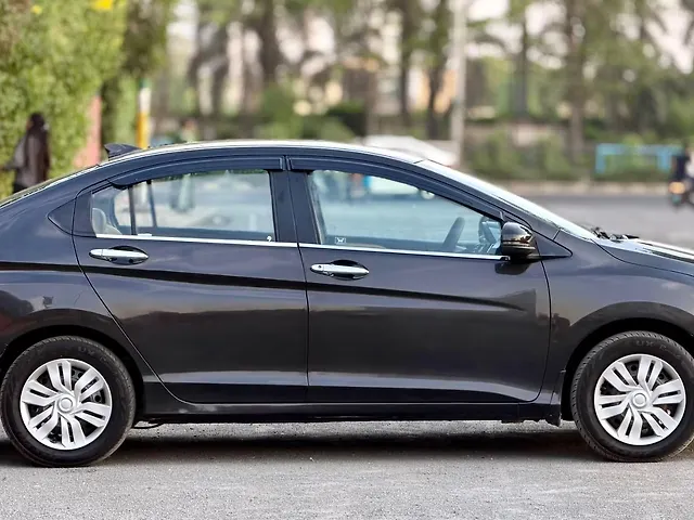 Used Honda City 4th Generation SV Petrol [2017-2019] in Surat