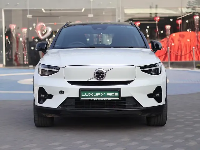 Used 2024 Volvo EX40 in Delhi