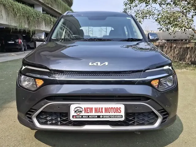 Used 2022 Kia Carens in Mumbai