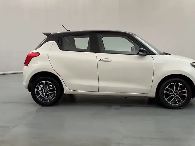 Used Maruti Suzuki Swift [2021-2024] ZXi Plus AMT Dual Tone [2021-2023] in Kanpur