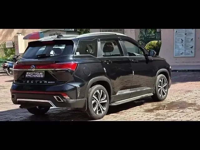 Used MG Hector Plus [2023-2025] Blackstorm 1.5 Turbo Petrol CVT 7 STR in Lucknow