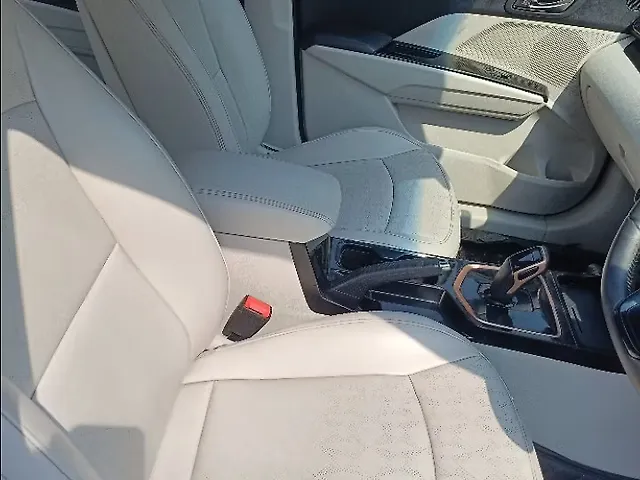 Used Mahindra XUV400 EL 39.4 KWH in Rudrapur