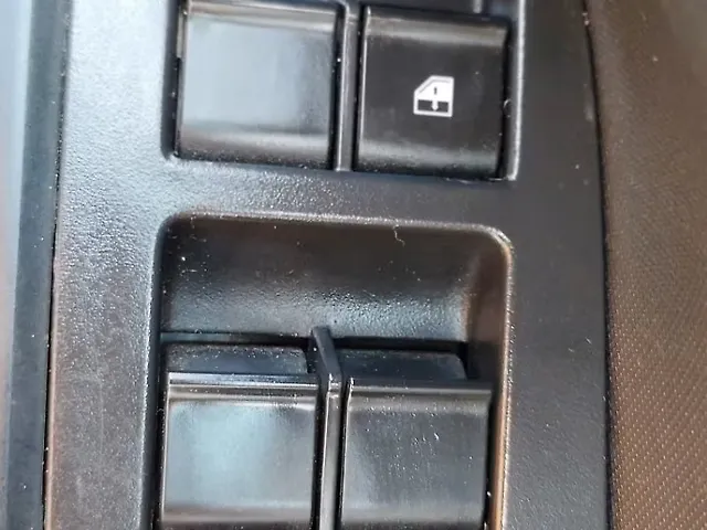 Used Tata Nexon Smart Plus (S) Petrol 1.2L Turbo 5 Speed Manual in Kolkata