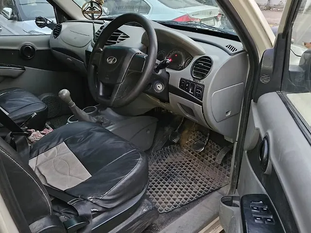 Used Mahindra NuvoSport N6 in Kanpur