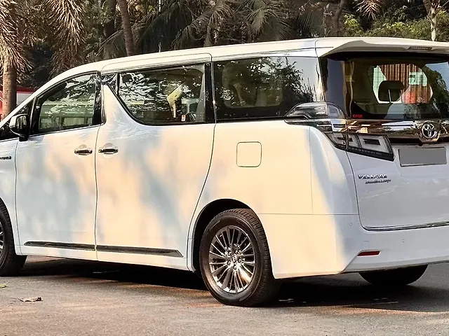 Used Toyota Vellfire VIP – Executive Lounge Hybrid (Electric + Petrol) Automatic in Mumbai