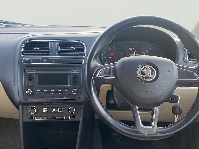 Used Skoda Rapid Ambition 1.6 MPI in Jaipur