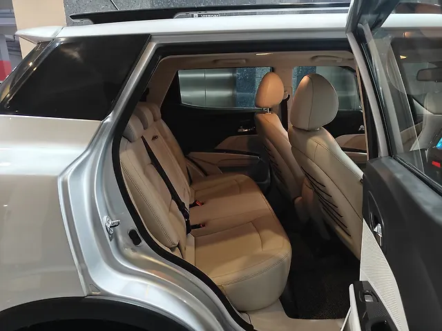 Used Mahindra XUV300 [2019-2024] W8 (O) 1.5 Diesel [2020] in Ahmedabad
