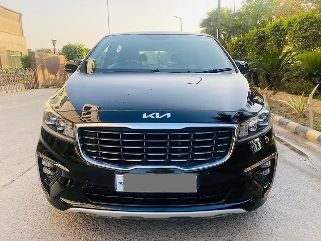 Used 2022 Kia Carnival in Delhi