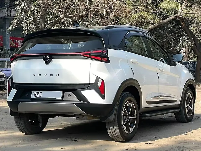 Used Tata Nexon Fearless Plus (S) 1.2 Petrol 6MT Dual Tone [2023-2025] in Delhi