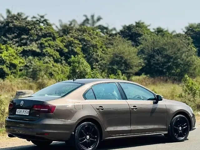 Used Volkswagen Jetta Highline TDI AT in Surat