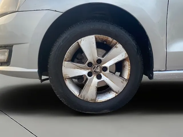 Used Skoda Rapid Ambition 1.6 MPI in Jaipur