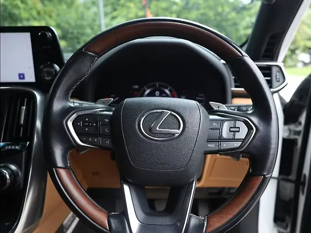 Used Lexus LX 500d with Ash Open Pore Sumi Black Trim in Kochi Used Lexus LX 500d with Ash Open Pore Sumi Black Trim in Kochi