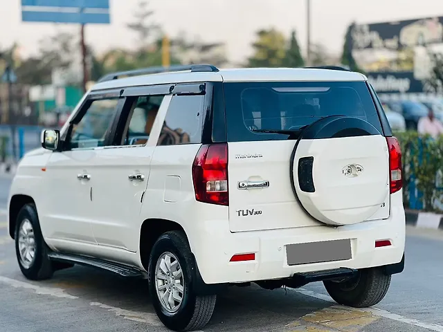 Used Mahindra TUV300 [2015-2019] T8 in Surat