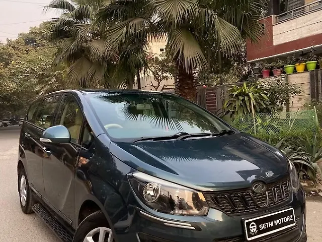 Used 2018 Mahindra Marazzo in Delhi