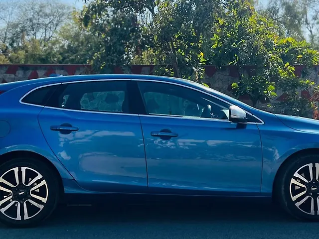 Used Volvo V40 [2016-2019] D3 R-Design in Jaipur