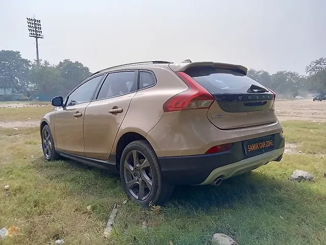 Used Volvo V40 Cross Country [2013-2016] D3 Inscription in Kolkata
