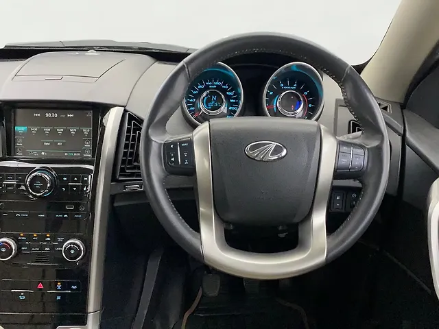 Used Mahindra XUV500 W9 [2018-2020] in Mumbai