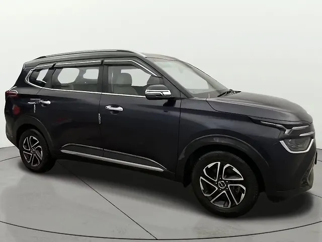 Used 2022 Kia Carens in Delhi