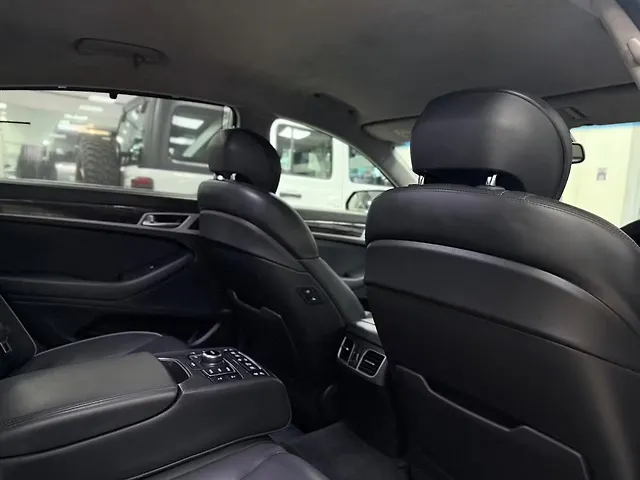 Used Hyundai Genesis 3.8 in Chennai