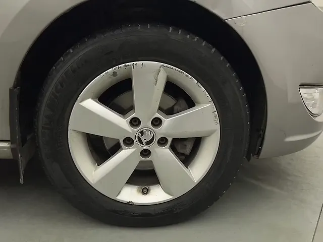 Used Skoda Rapid [2015-2016] 1.5 TDI CR Style Plus AT in Mumbai