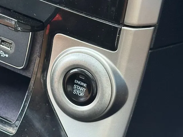 Used Mahindra XUV500 W11 AT in Mumbai