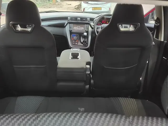 Used Mahindra KUV100 NXT K8 6 STR Dual Tone [2017-2020] in Guwahati