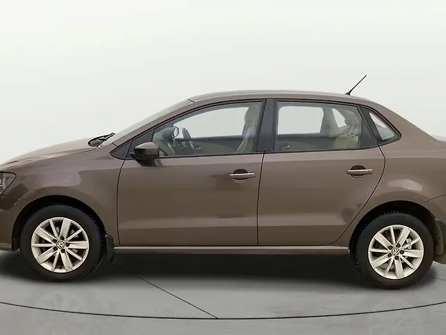 Used Volkswagen Ameo Highline Plus 1.5L AT (D)16 Alloy in Thane