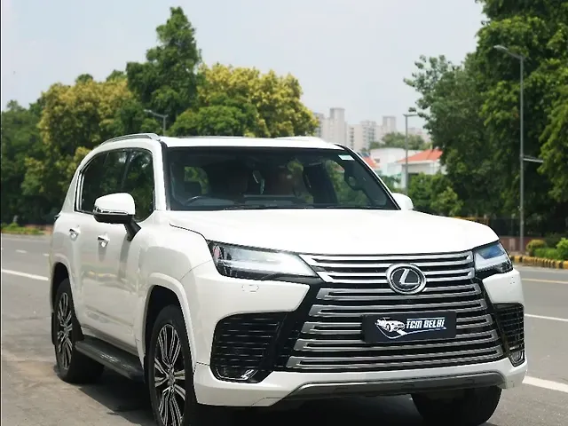 Used Lexus LX 500d with Ash Open Pore Sumi Black Trim in Kochi Used Lexus LX 500d with Ash Open Pore Sumi Black Trim in Kochi