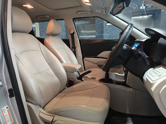 Used Mahindra XUV300 [2019-2024] W8 (O) 1.5 Diesel [2020] in Ahmedabad