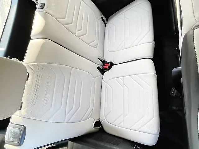 Used Kia Carens [2022-2023] Prestige Plus 1.4 Petrol MT 7 STR in Mumbai