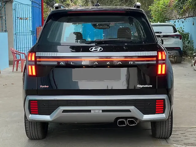 Used Hyundai Alcazar Signature 1.5 Petrol DCT 7STR [2024-2025] in Kolkata