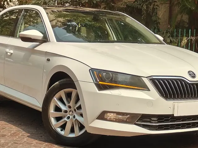 Used 2017 Skoda Superb in Thane