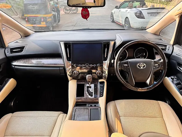 Used Toyota Vellfire VIP – Executive Lounge Hybrid (Electric + Petrol) Automatic in Mumbai