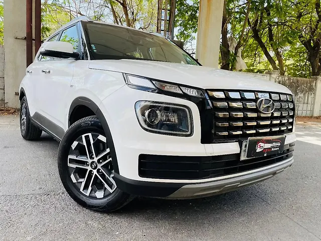 Used 2024 Hyundai Venue in Mumbai