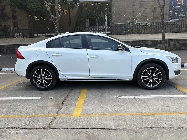 Used Volvo S60 [2015-2020] Cross Country Inscription [2016-2020] in Mumbai